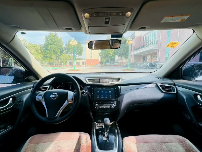 威海15年日产奇骏4