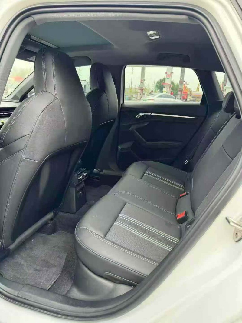 青岛23年奥迪A36