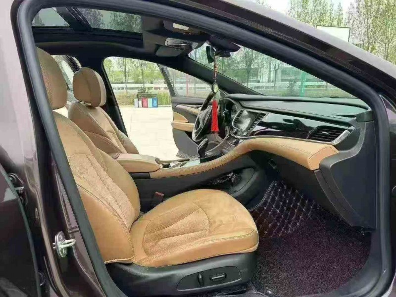 徐州17年别克君越5