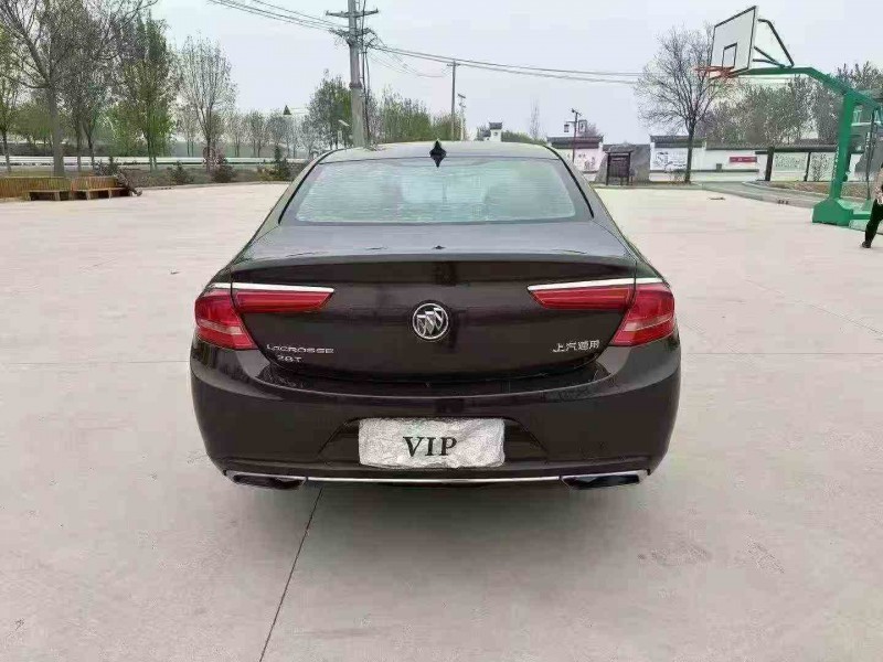 徐州17年别克君越9