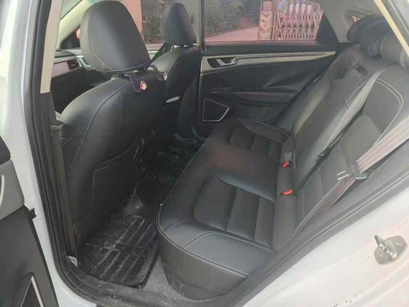 安阳17年吉利帝豪5