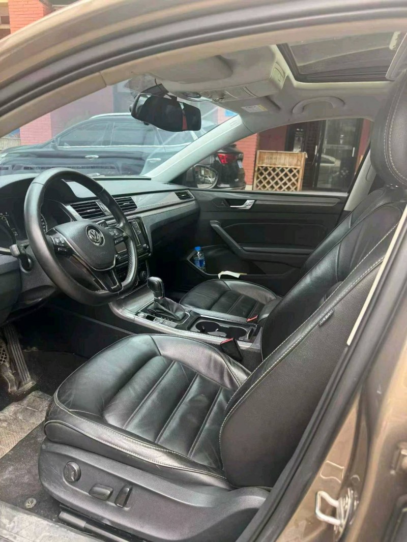 昆明18年大众帕萨特7