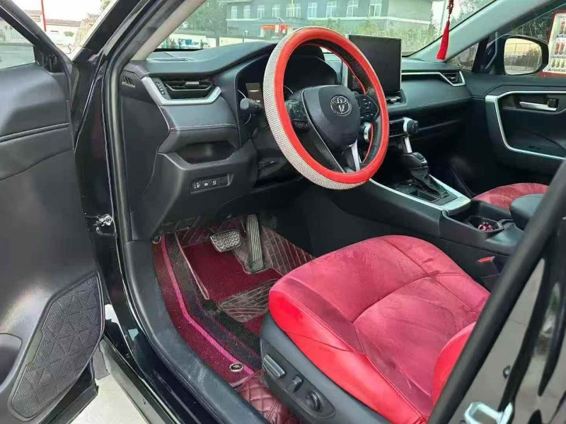 徐州22年丰田威兰达4