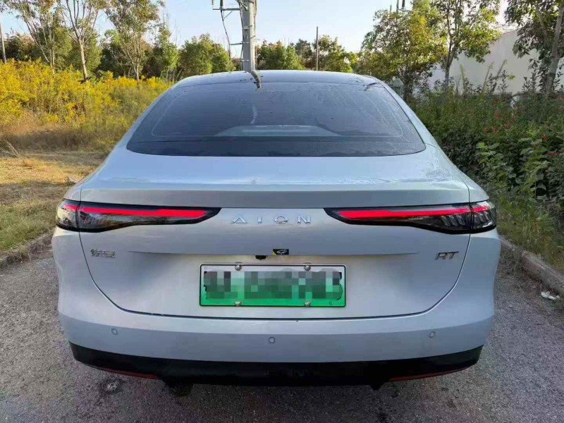 黄石25年传祺埃安RT8