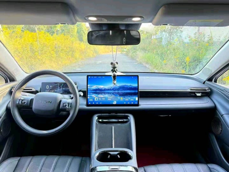 黄石25年传祺埃安RT9