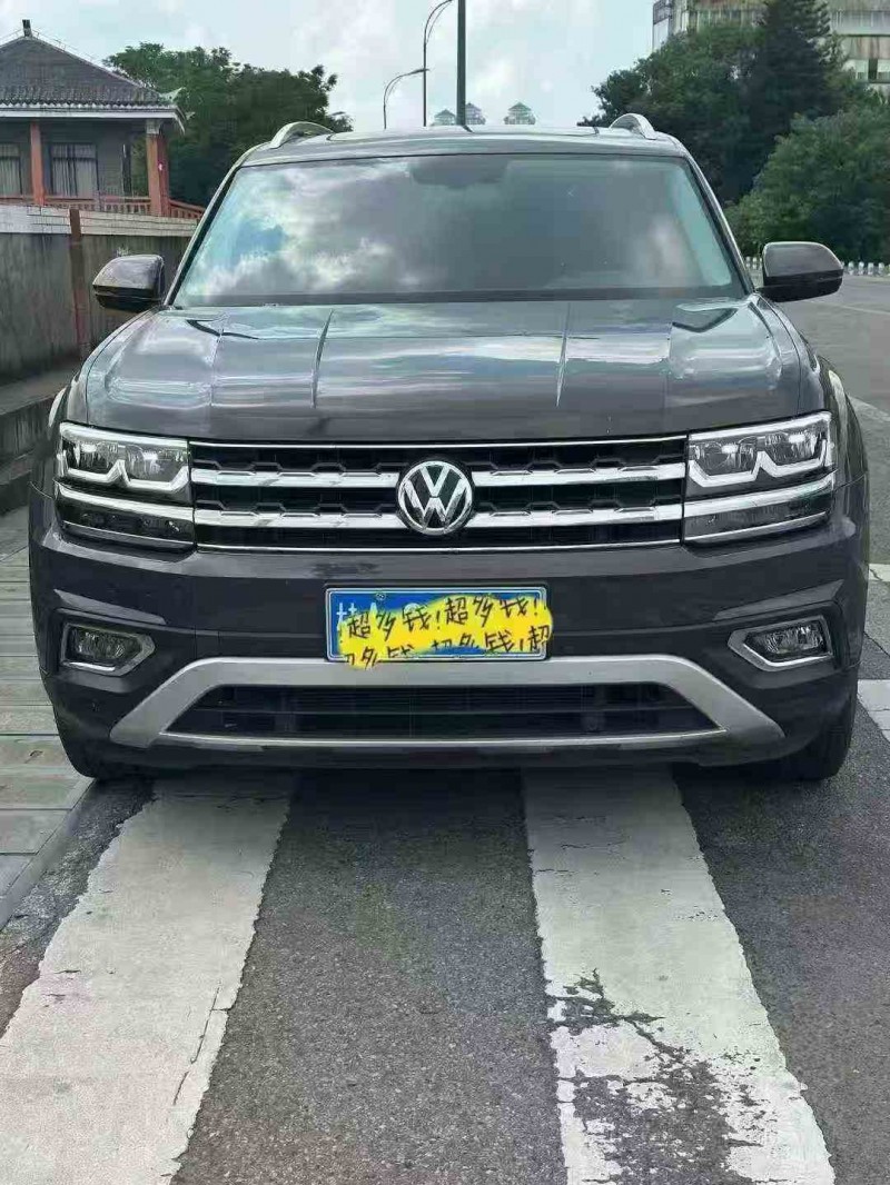 防城港21年大众途昂1