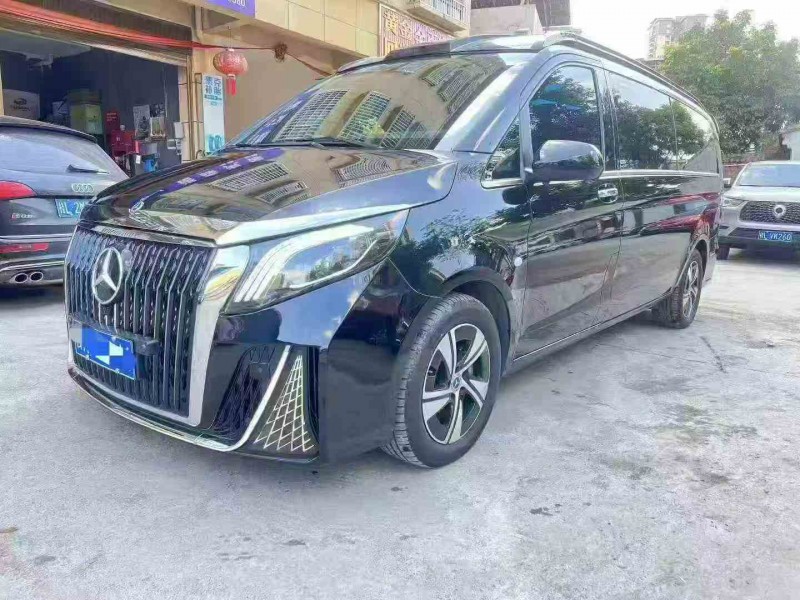 梧州24年奔驰威霆2