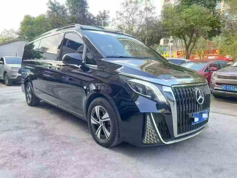 梧州24年奔驰威霆3