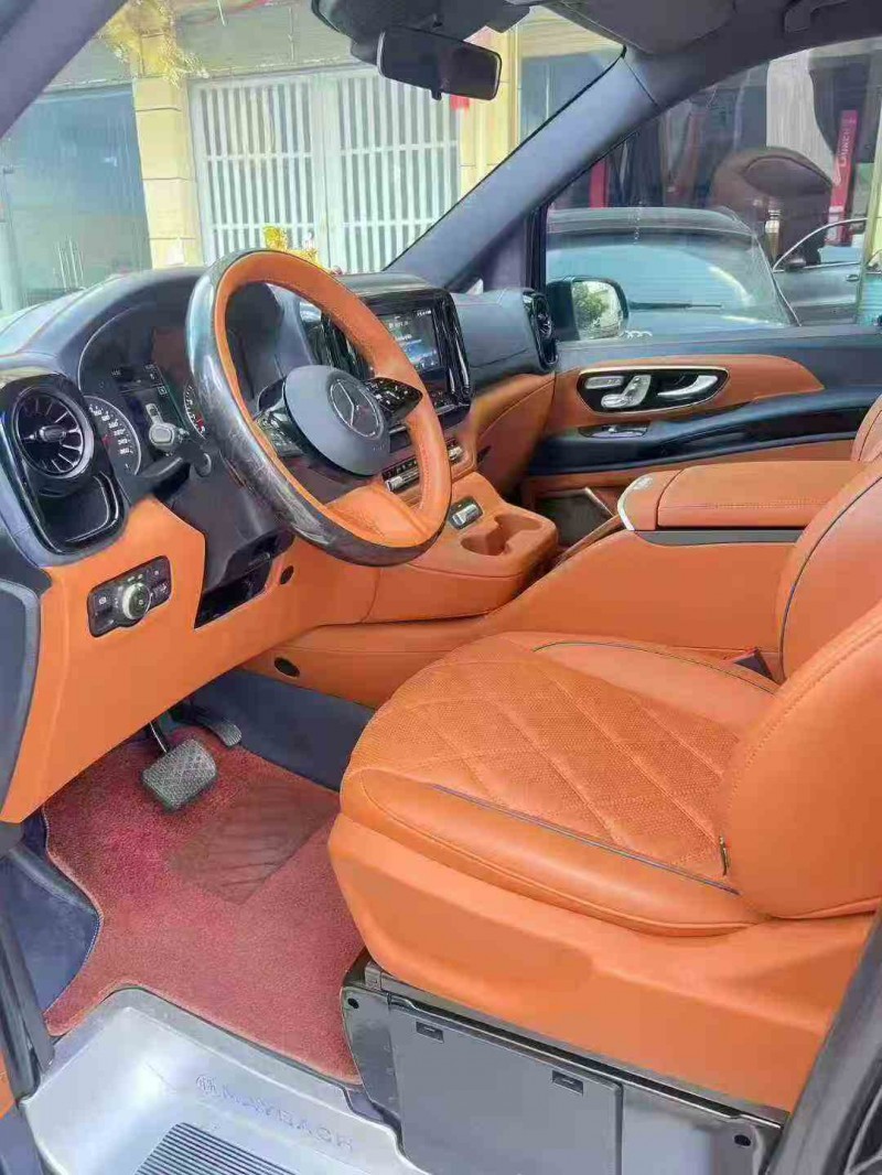 梧州24年奔驰威霆7