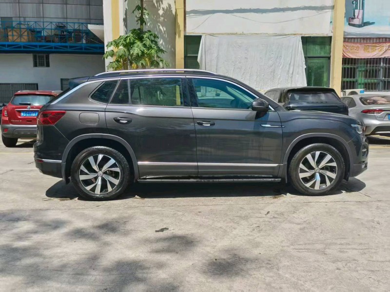 广州21年大众探岳8