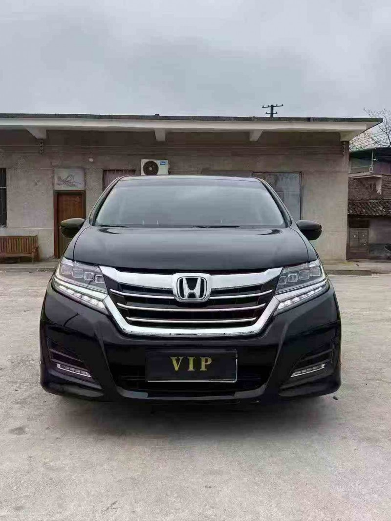 张家界18年本田艾力绅1