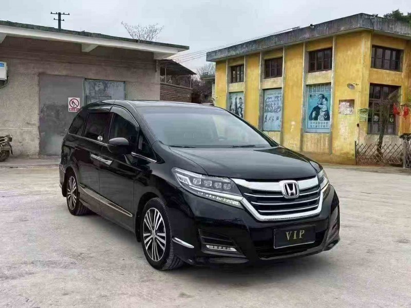 张家界18年本田艾力绅2