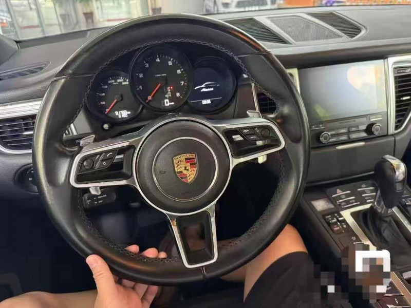 邵阳18年保时捷Macan7