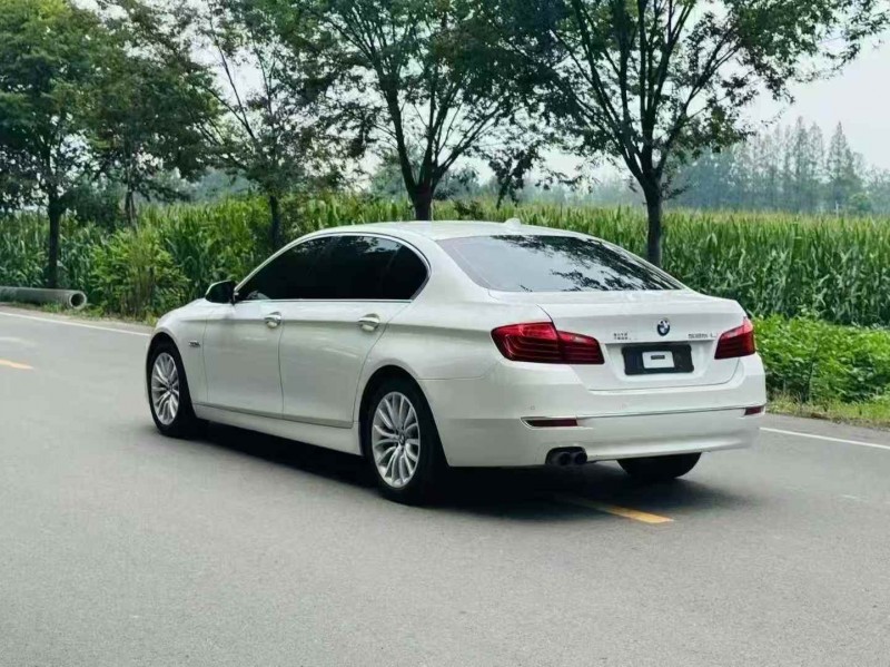 苏州17年宝马5系8