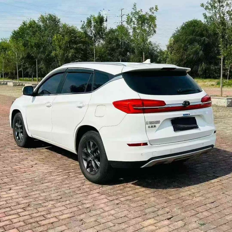 青岛20年比亚迪宋8