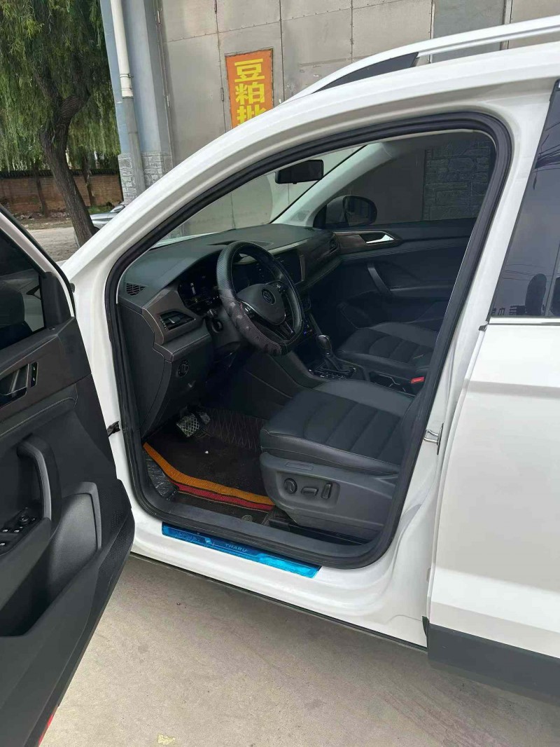 保定23年大众途岳4