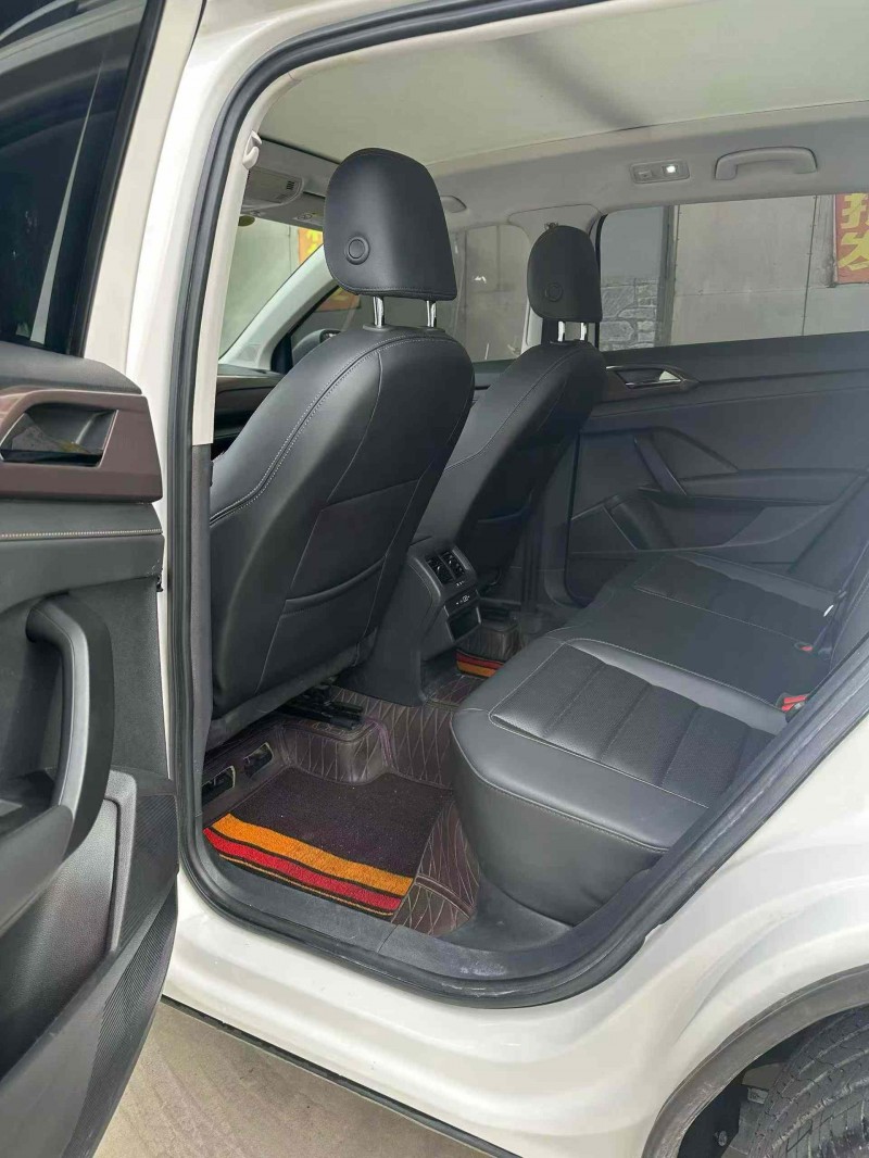 保定23年大众途岳5