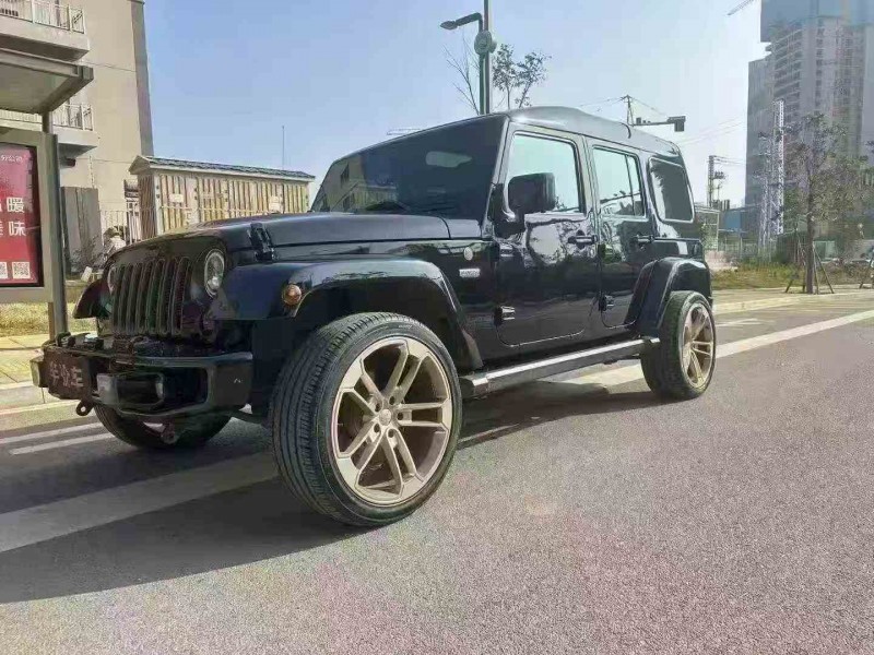 丽江16年Jeep牧马人2