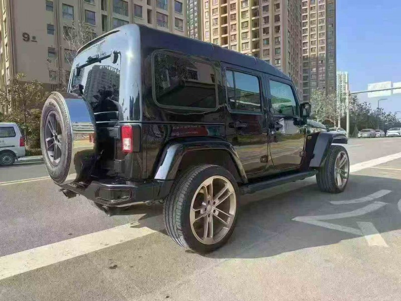 丽江16年Jeep牧马人7