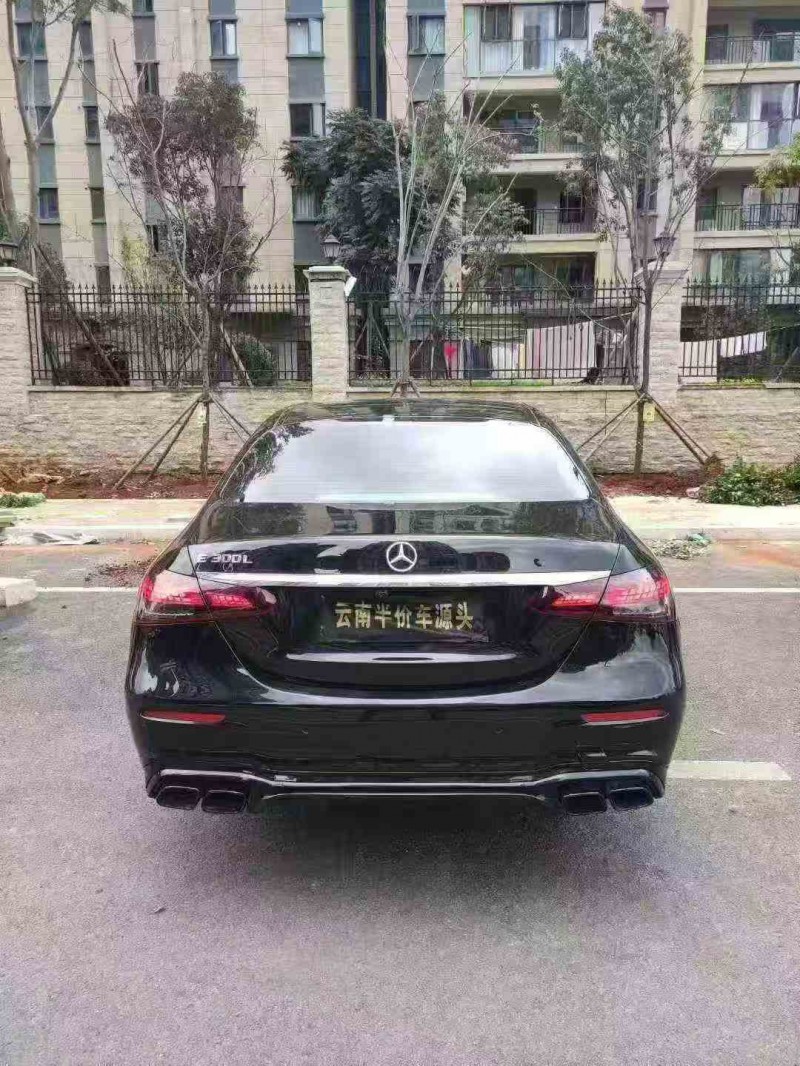 丽江21年奔驰E9