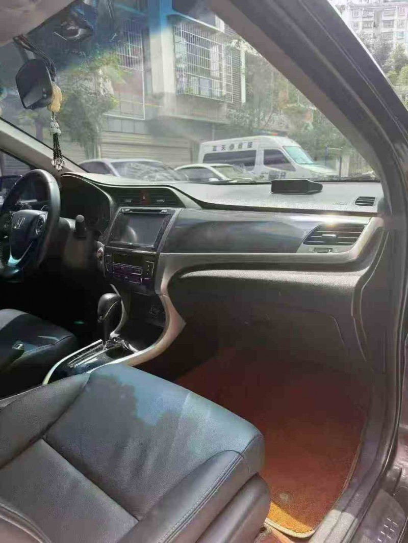 遵义15年本田凌派5