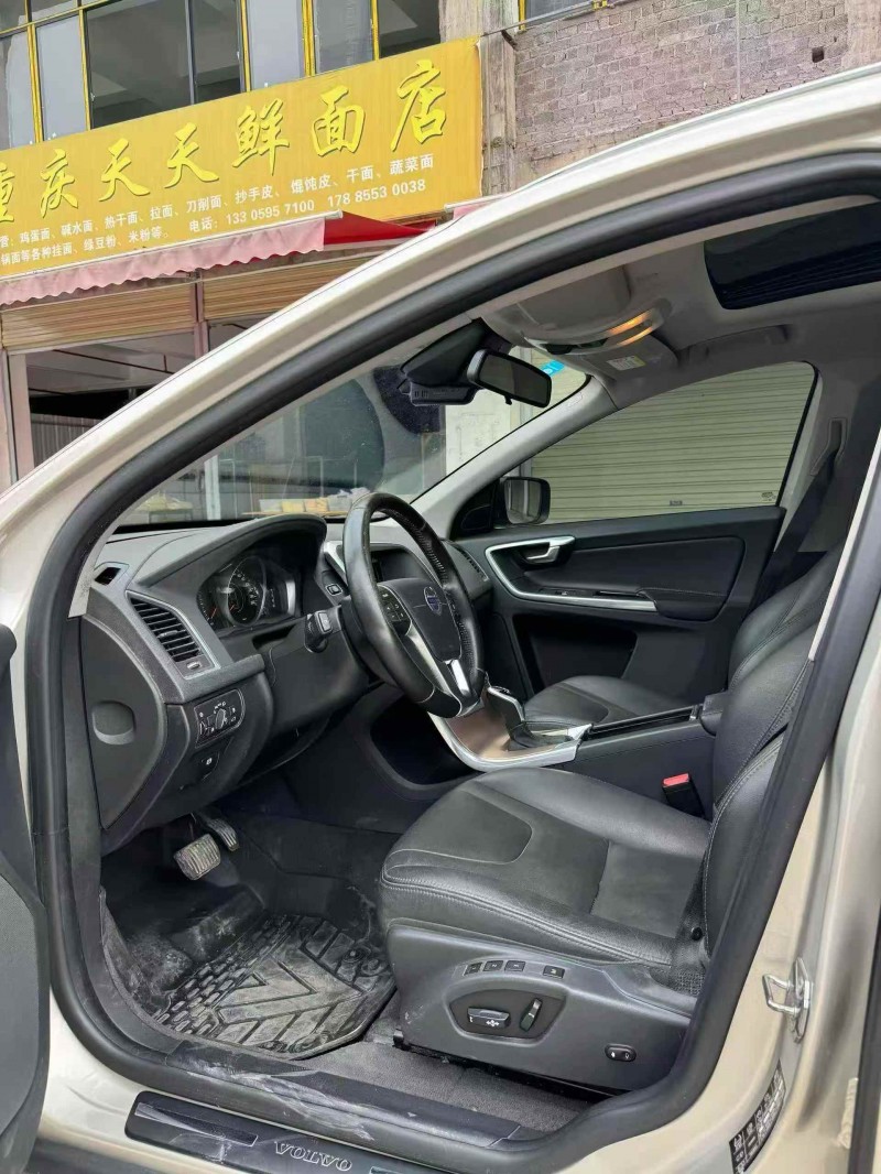 铜仁17年沃尔沃XC606