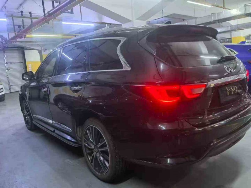 黄石18年英菲尼迪QX607