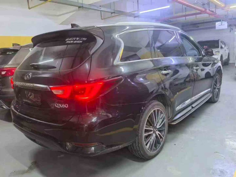 黄石18年英菲尼迪QX608