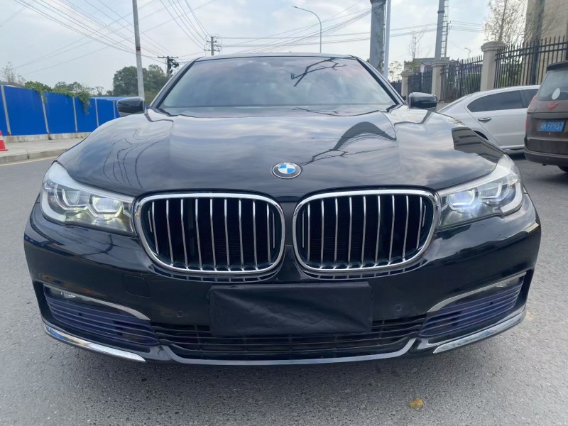 娄底17年宝马7系1