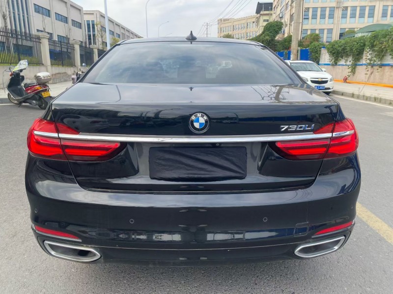 娄底17年宝马7系9