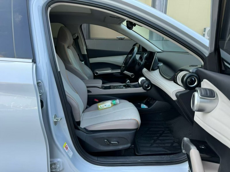 济宁24年比亚迪元6