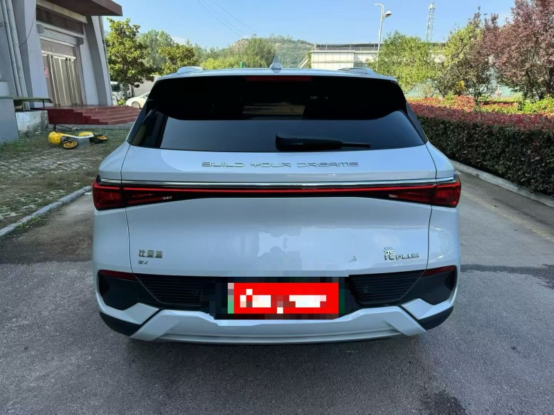 济宁24年比亚迪元9