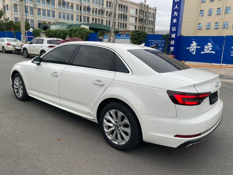 娄底19年奥迪A4L8