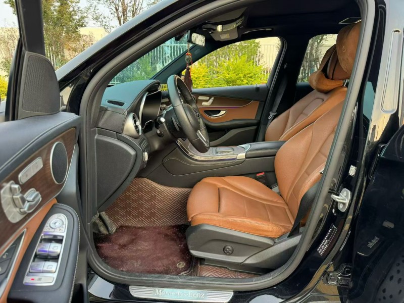 济宁22年奔驰GLC6