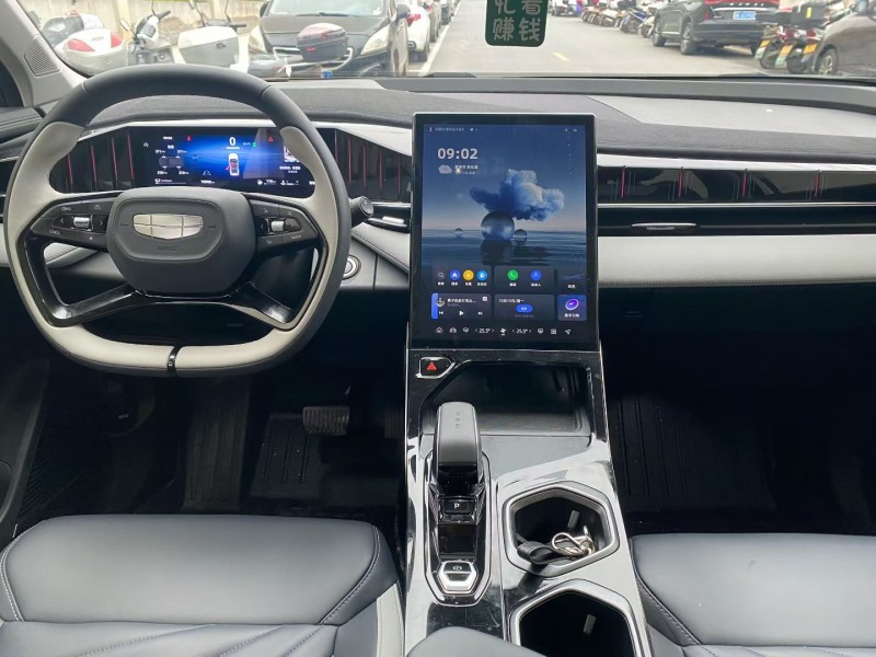 娄底24年吉利博越5