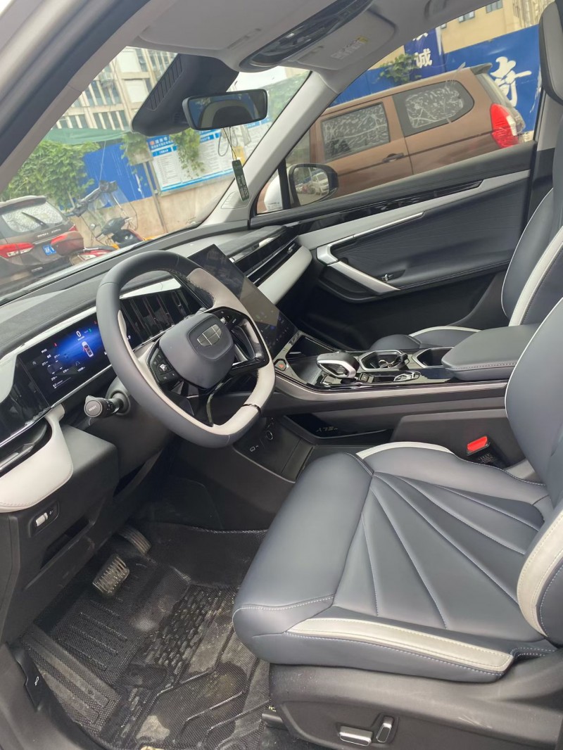 娄底24年吉利博越9