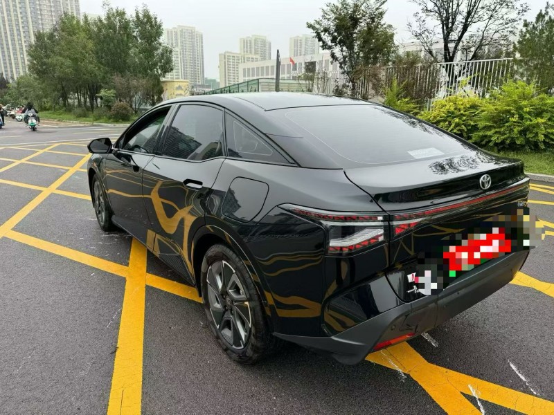 济宁24年丰田BZ3Pro8