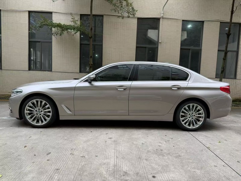 佛山19年宝马5系4