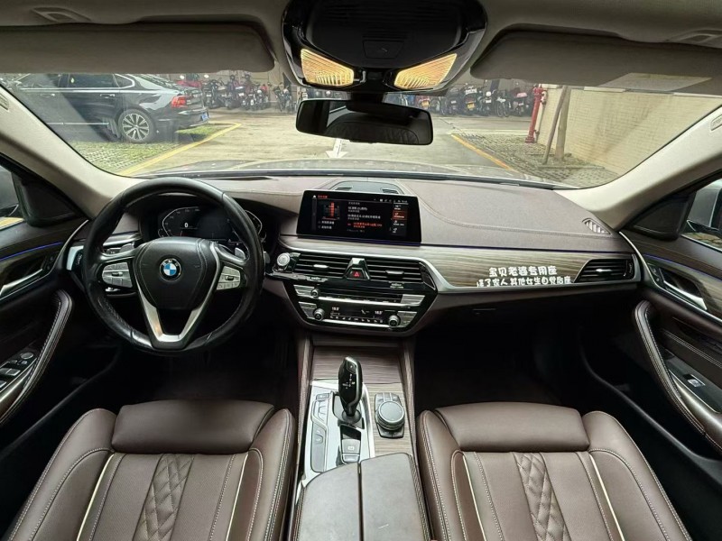 佛山19年宝马5系8