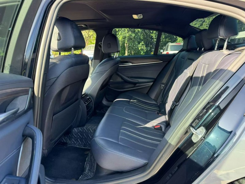 济宁18年宝马5系3