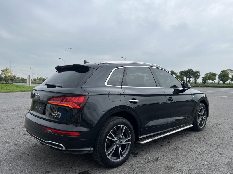 盐城20年奥迪Q58