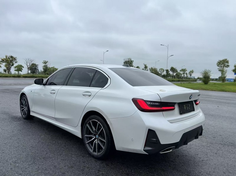 盐城23年宝马3系9