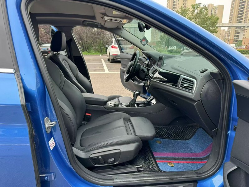 济宁18年宝马1系4