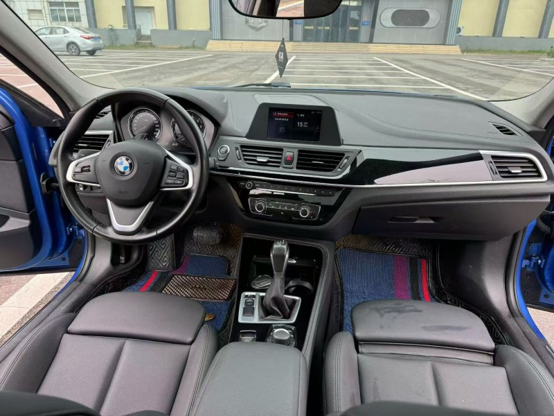 济宁18年宝马1系5