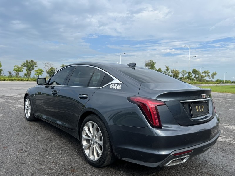 盐城20年凯迪拉克CT59