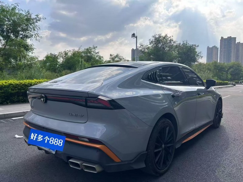 东莞25年长安汽车UNI7