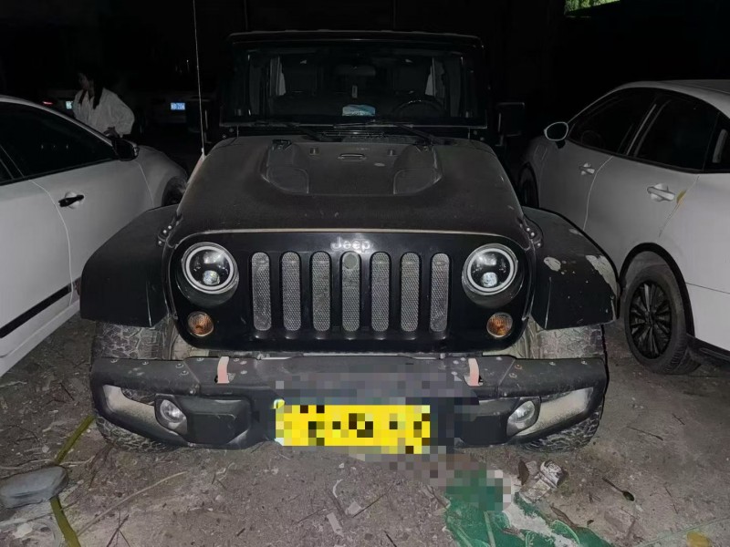济宁11年Jeep牧马人1