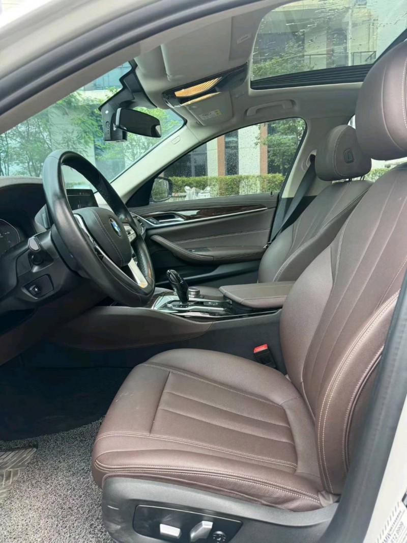 广州20年宝马5系4