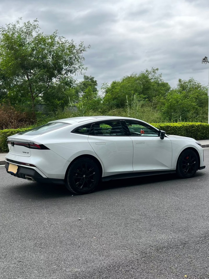 东莞24年长安汽车UNI8