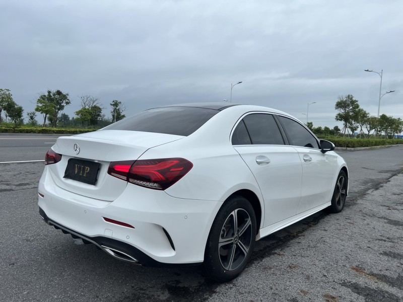 盐城22年奔驰A8